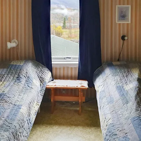 Feriehus Stunning In With House A Mountain View